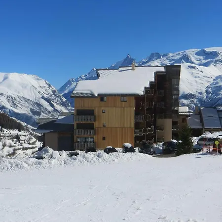 Apartment 4 Couchages Au Pied Des Pistes, Proche Commerces - En Oisans - Fr-1-297-343